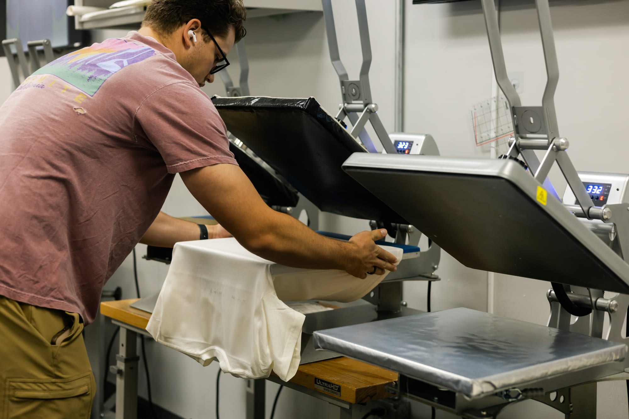 How Custom Branded Apparel Helps Your Team Show Up Consistently Across Events